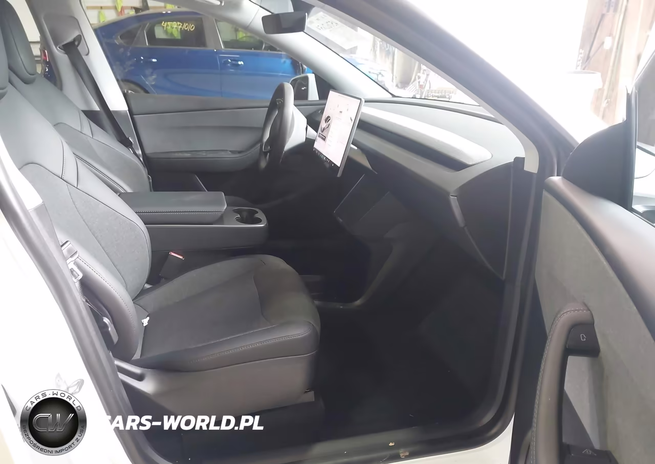 2026 Tesla Model Y All-Wheel Drive-Long Range Launch Series-Premium All-Wheel Drive VIN:7SAYGDEE0TA661592 - 5
