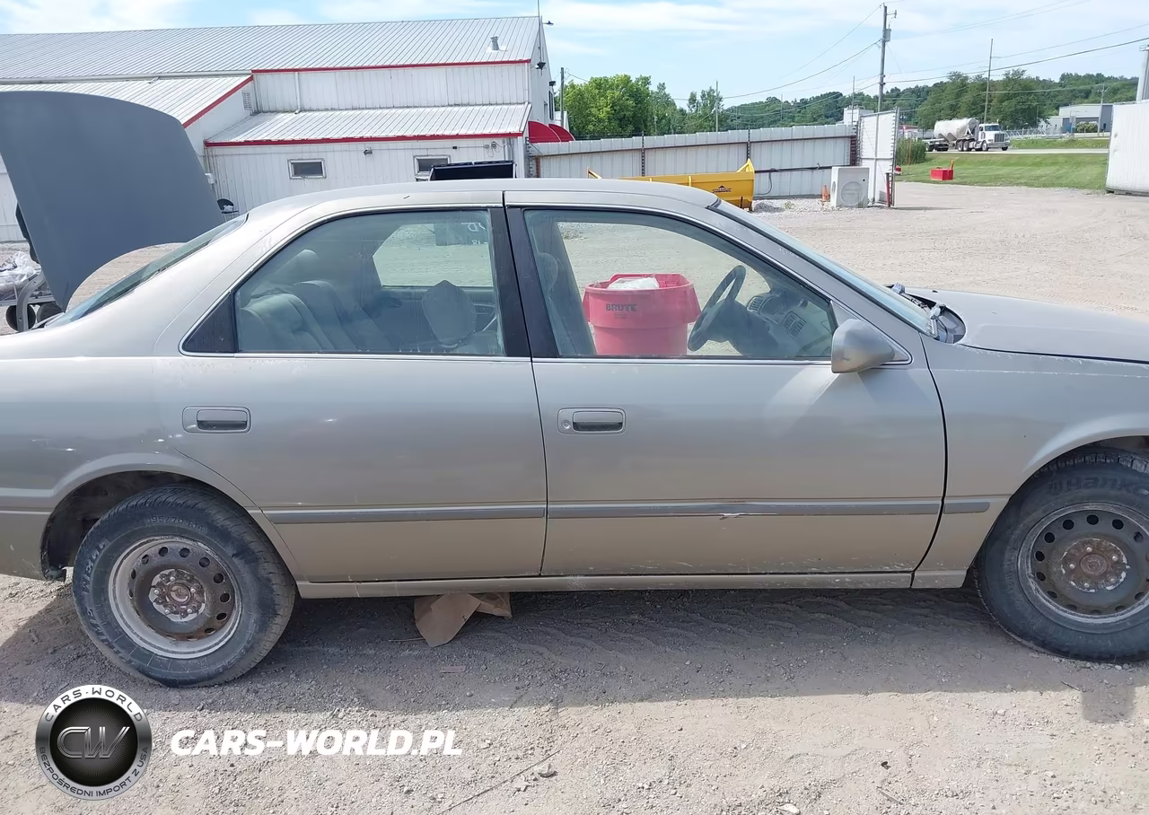 1998 Toyota Camry Le VIN:JT2BG22K8W0120211 - 13