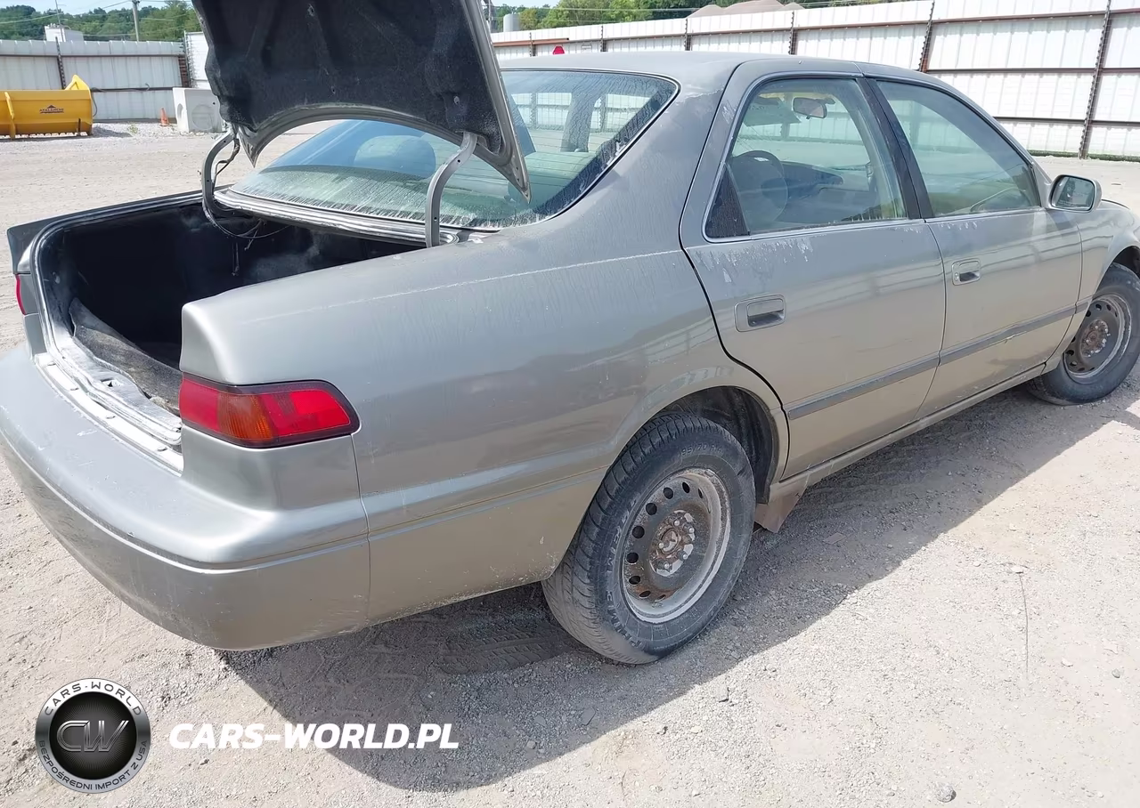 1998 Toyota Camry Le VIN:JT2BG22K8W0120211 - 4