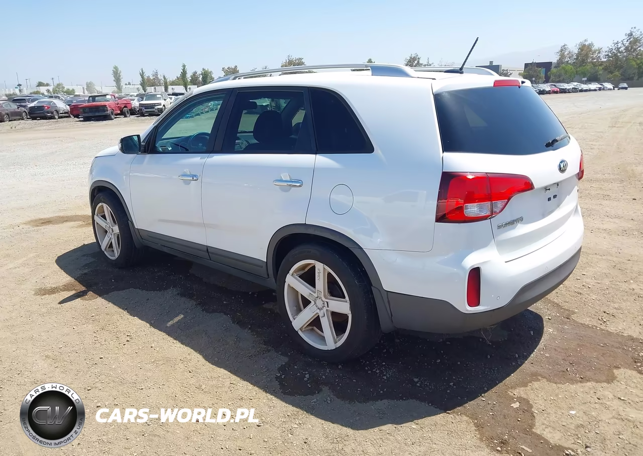 2015 Kia Sorento Lx V6 VIN:5XYKT4A71FG637632 - 3
