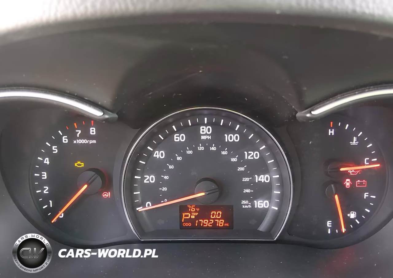 2015 Kia Sorento Lx V6 VIN:5XYKT4A71FG637632 - 7