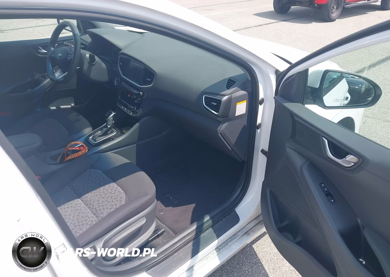 2018 Hyundai Ioniq Hybrid Blue VIN:KMHC65LC7JU076318 - 5