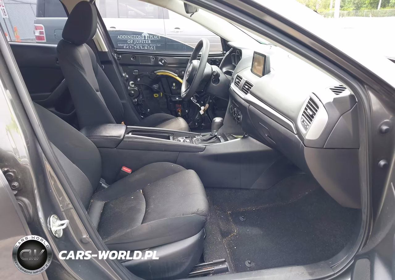 2018 Mazda Mazda3 Sport VIN:3MZBN1U7XJM161443 - 5