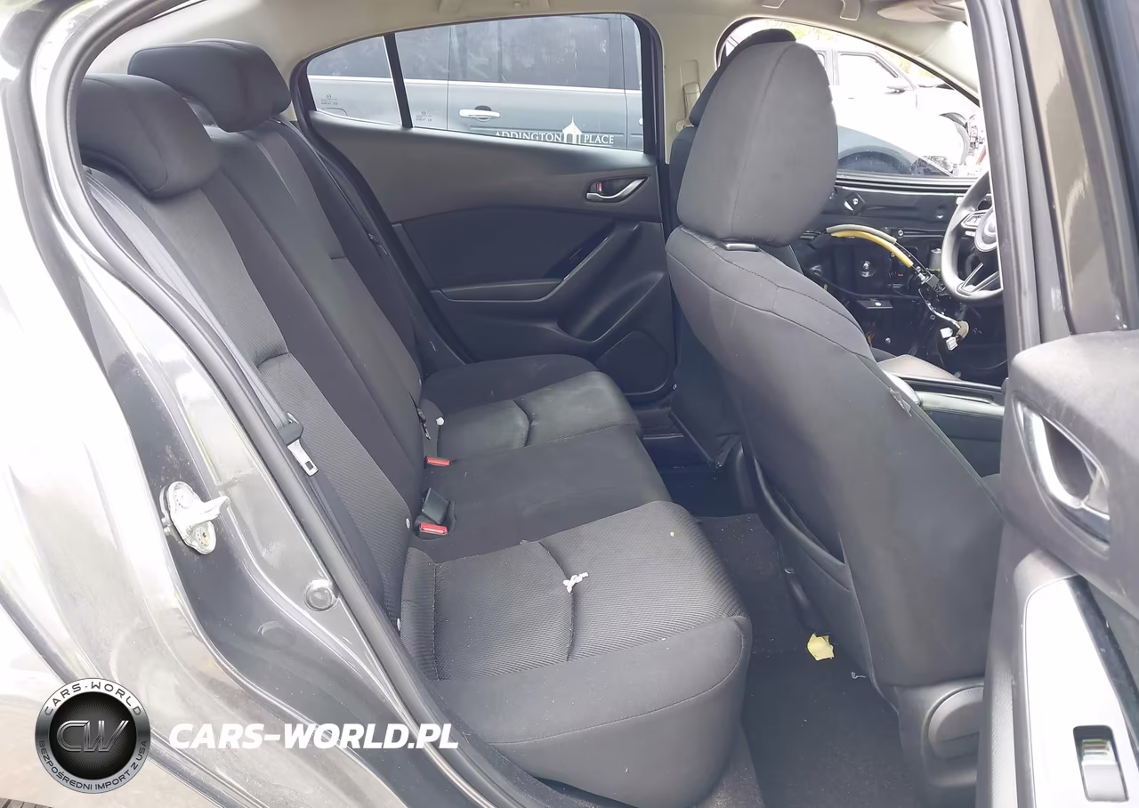 2018 Mazda Mazda3 Sport VIN:3MZBN1U7XJM161443 - 8