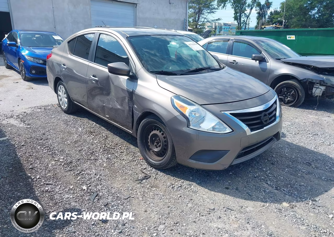 2015 Nissan Versa 1.6 Sv – zdjęcie 1 z 16