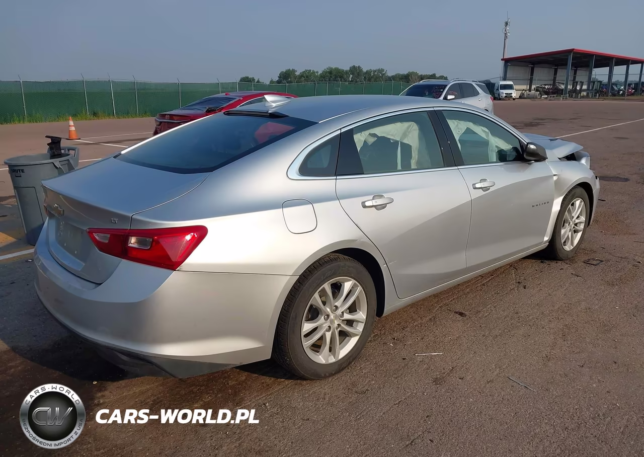 2018 Chevrolet Malibu Lt VIN:1G1ZD5STXJF193703 - 4