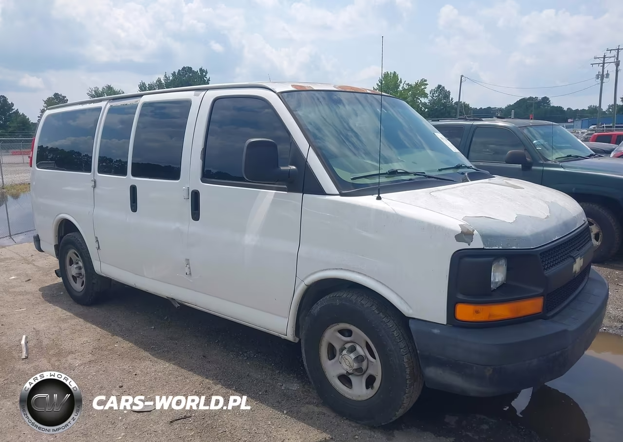 2008 Chevrolet Express Work Van VIN:1GCFG15X581220709 - 6