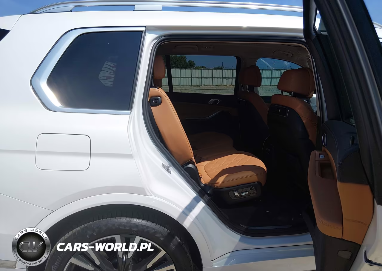 2024 BMW X7 xDrive40I VIN:5UX23EM08R9W15684 - 8