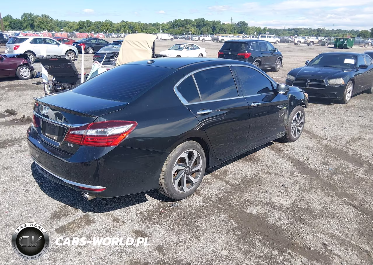 2017 Honda Accord Ex-L V6 VIN:1HGCR3F01HA025704 - 4