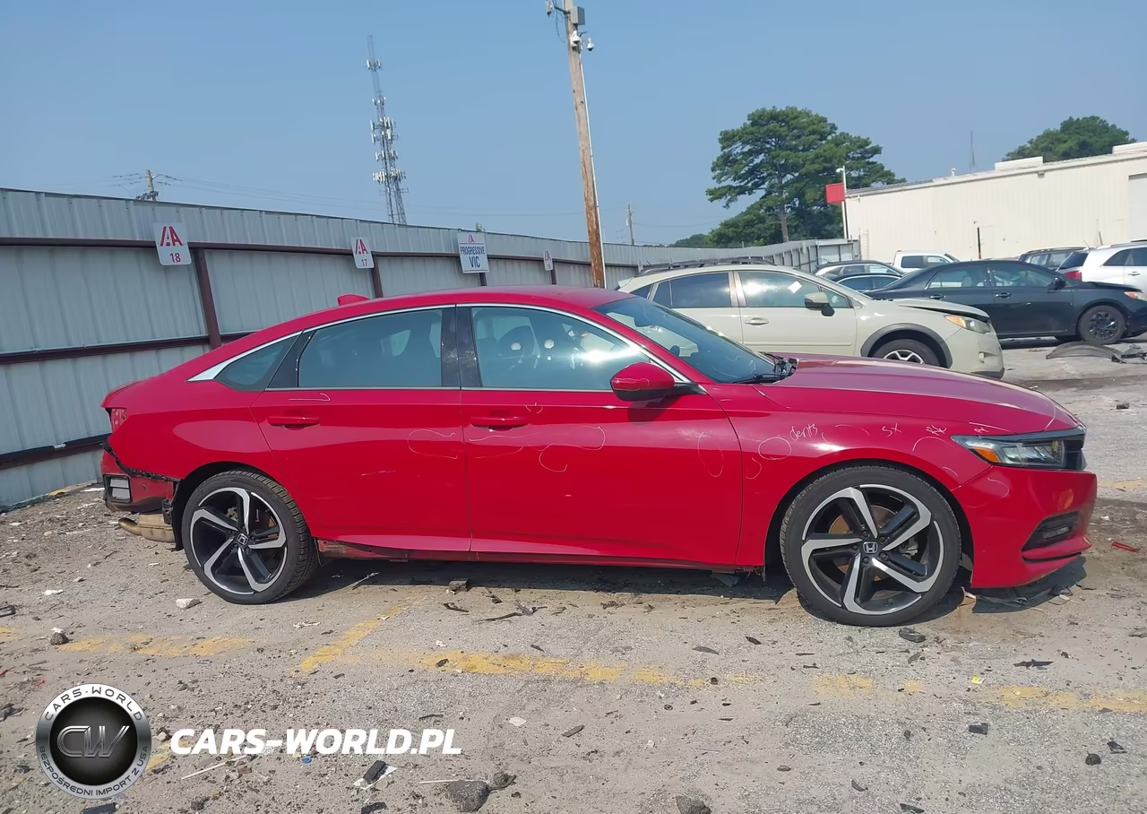 2018 Honda Accord Sport VIN:1HGCV1F35JA015385 - 13