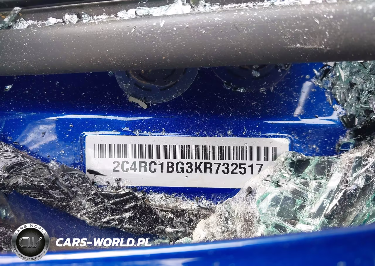 2019 Chrysler Pacifica Touring L VIN:2C4RC1BG3KR732517 - 9
