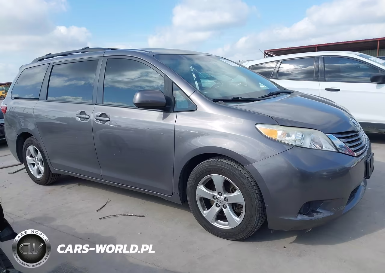 2015 Toyota Sienna Le 8 Passenger VIN:5TDKK3DC1FS528340 - 13