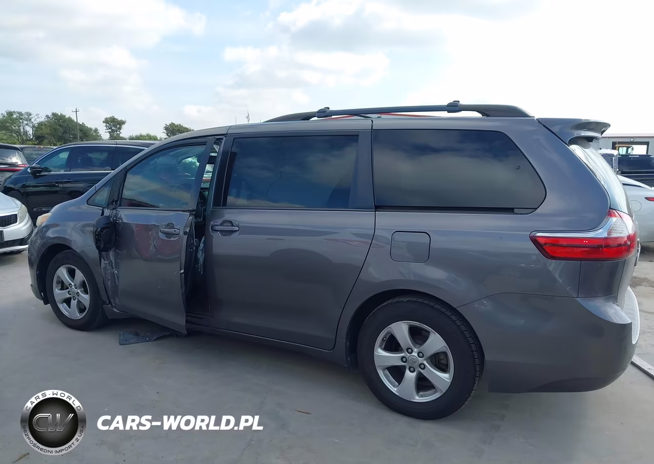 2015 Toyota Sienna Le 8 Passenger VIN:5TDKK3DC1FS528340 - 14