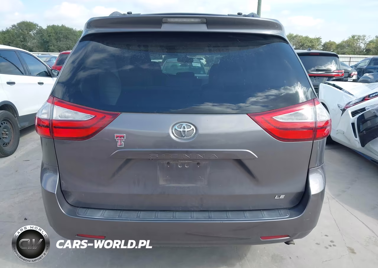 2015 Toyota Sienna Le 8 Passenger VIN:5TDKK3DC1FS528340 - 16