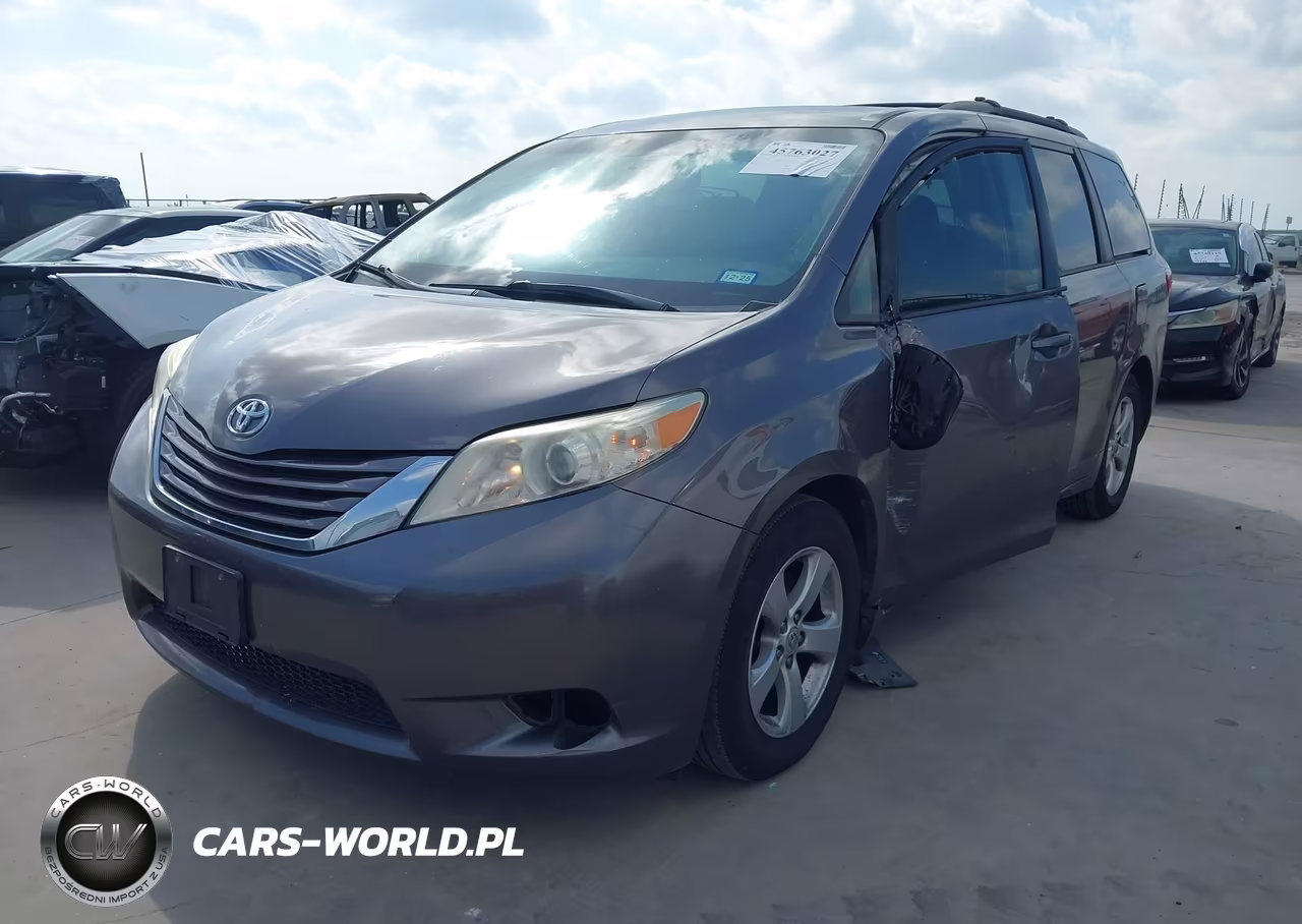 2015 Toyota Sienna Le 8 Passenger VIN:5TDKK3DC1FS528340 - 2