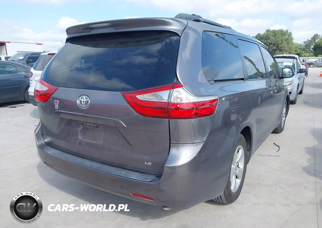 2015 Toyota Sienna Le 8 Passenger VIN:5TDKK3DC1FS528340 - 4