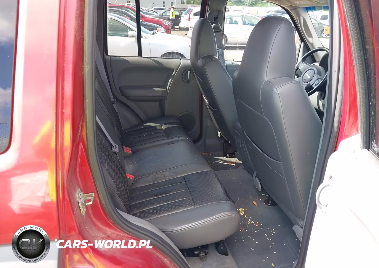 2005 Jeep Liberty Sport VIN:1J4GL48K85W644587 - 8
