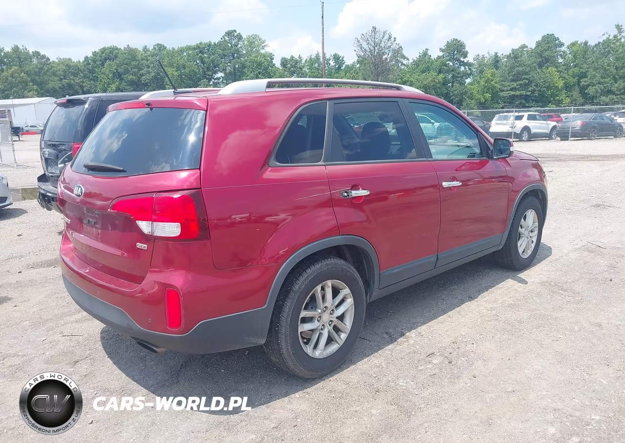 2015 Kia Sorento Lx VIN:5XYKT3A67FG662245 - 4
