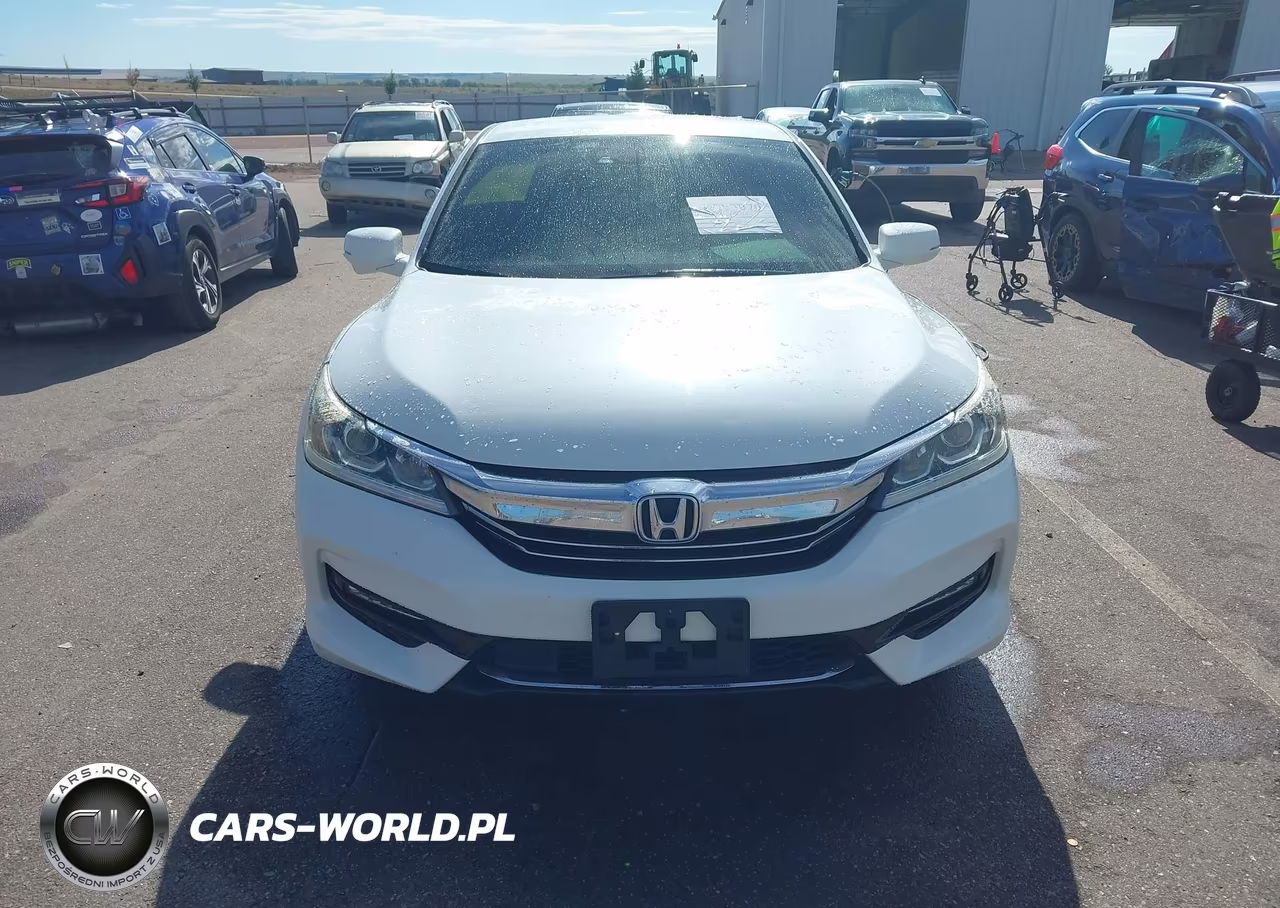 2017 Honda Accord Hybrid VIN:JHMCR6F32HC016135 - 12