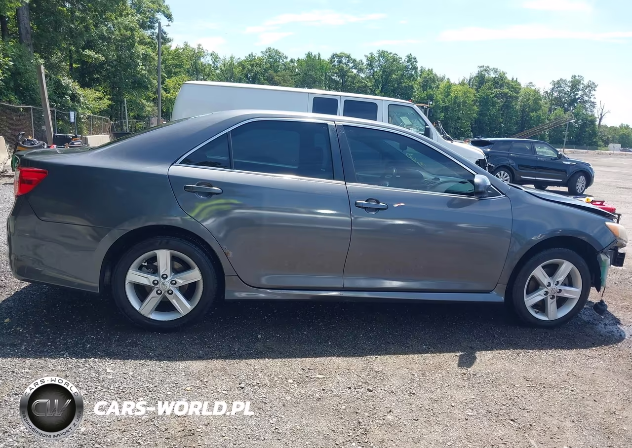 2014 Toyota Camry Se VIN:4T1BF1FK8EU345858 - 14