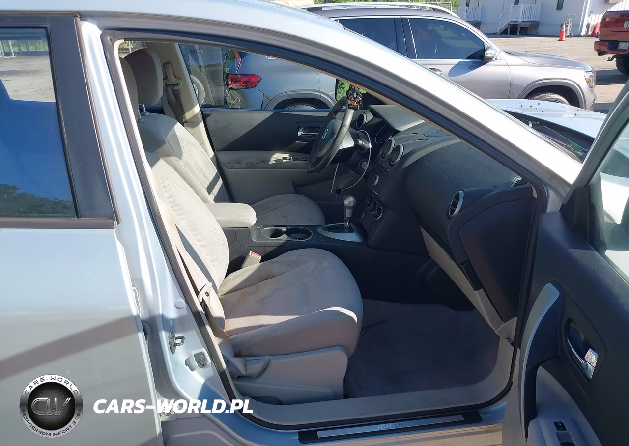 2015 Nissan Rogue Select S VIN:JN8AS5MT1FW158342 - 5