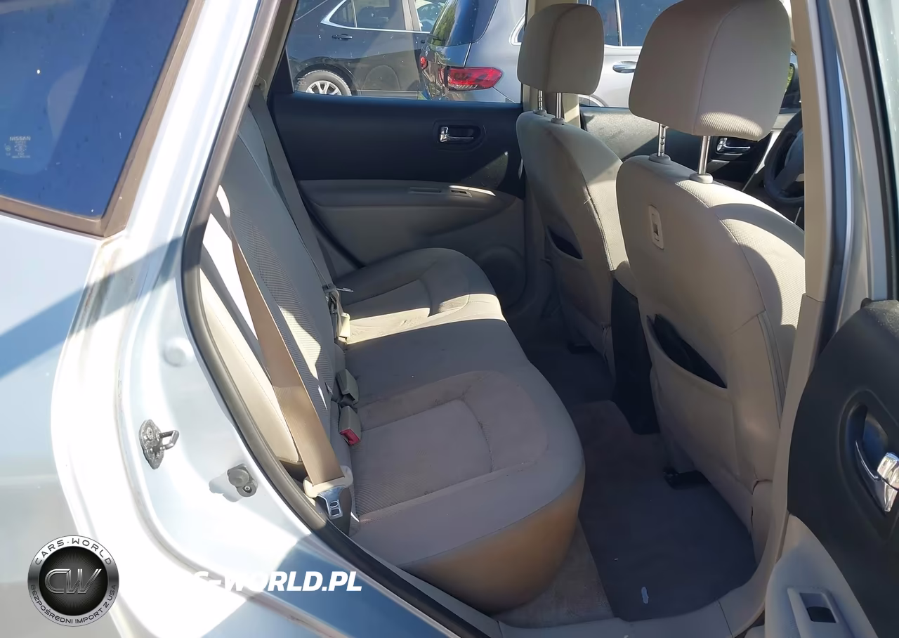 2015 Nissan Rogue Select S VIN:JN8AS5MT1FW158342 - 8