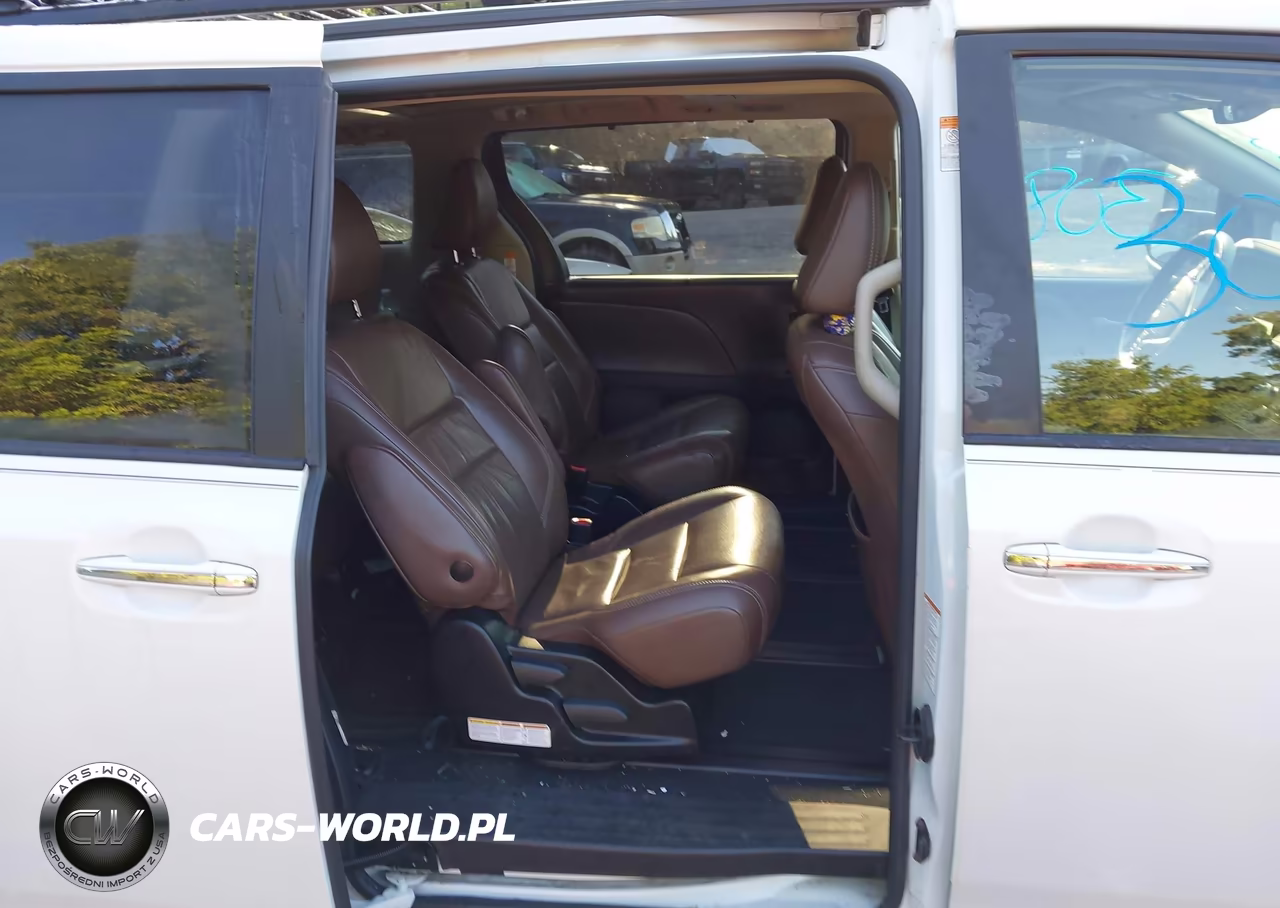 2019 Toyota Sienna Limited Premium 7 Passenger VIN:5TDDZ3DC3KS218530 - 8