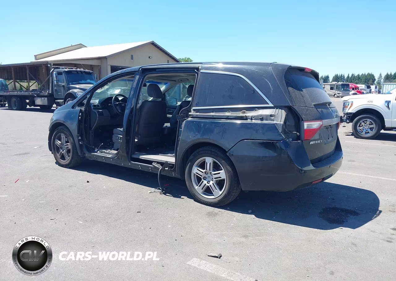2011 Honda Odyssey Touring-Touring Elite VIN:5FNRL5H92BB062776 - 3