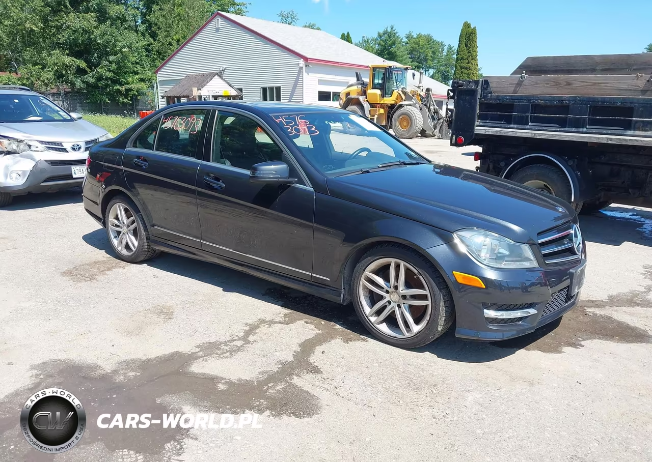 2014 Mercedes-Benz C 300 Sport 4Matic – zdjęcie 1 z 16