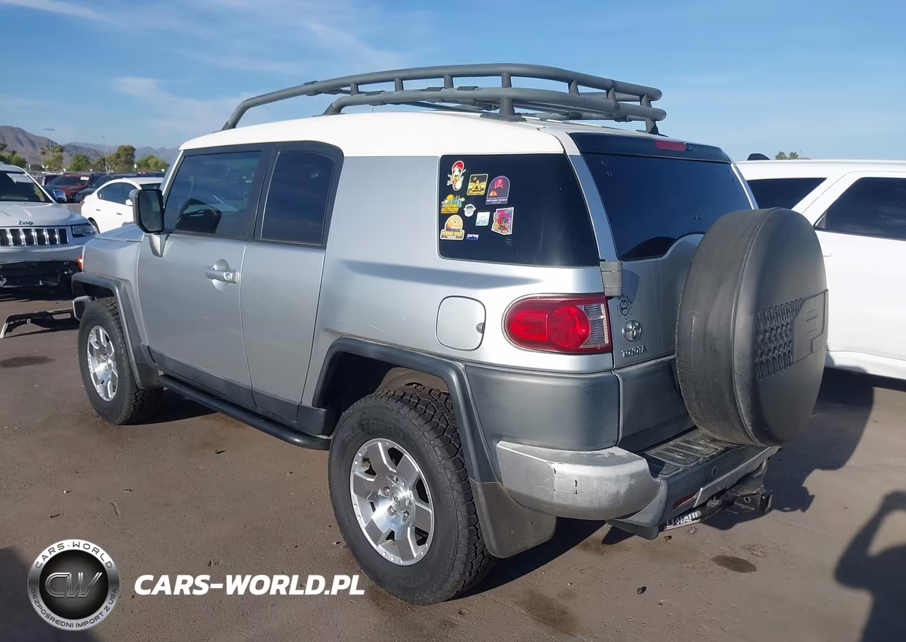 2007 Toyota Fj Cruiser VIN:JTEZU11F370001573 - 3