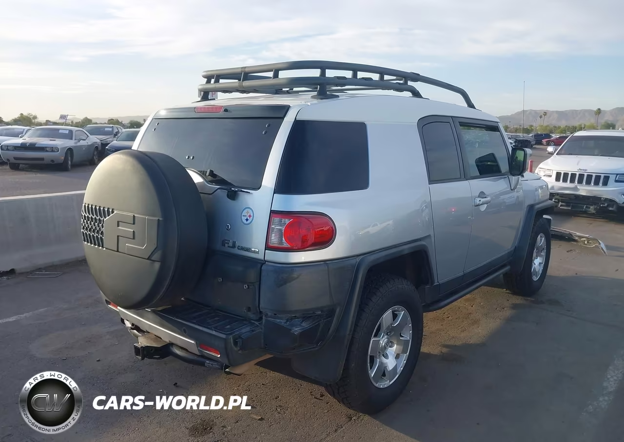 2007 Toyota Fj Cruiser VIN:JTEZU11F370001573 - 4