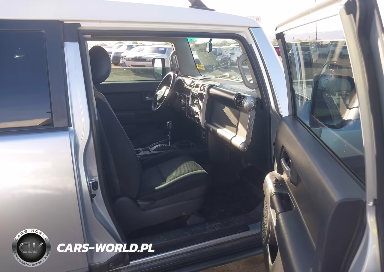 2007 Toyota Fj Cruiser VIN:JTEZU11F370001573 - 5