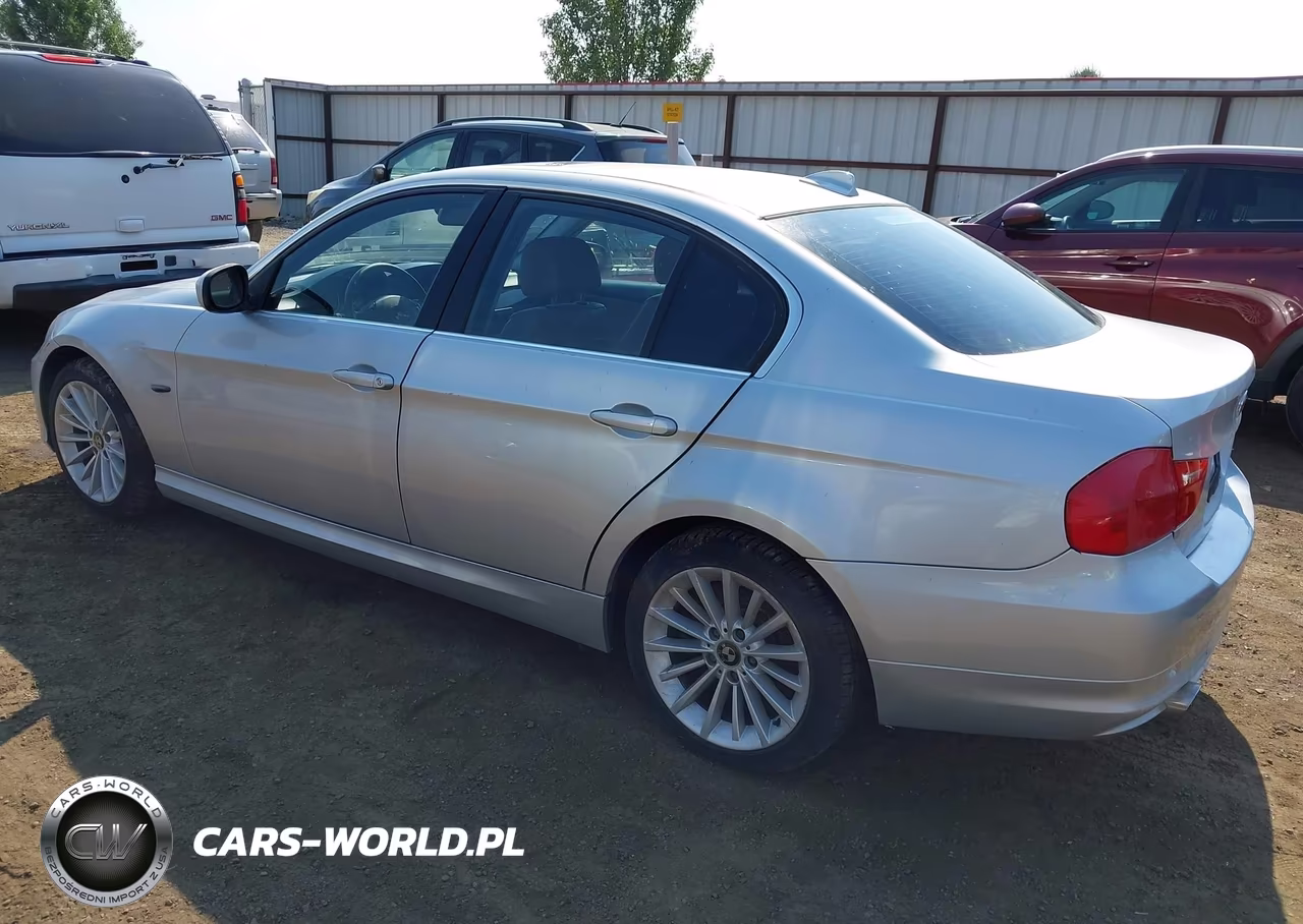 2011 BMW 335I xDrive VIN:WBAPL5C55BA919366 - 3