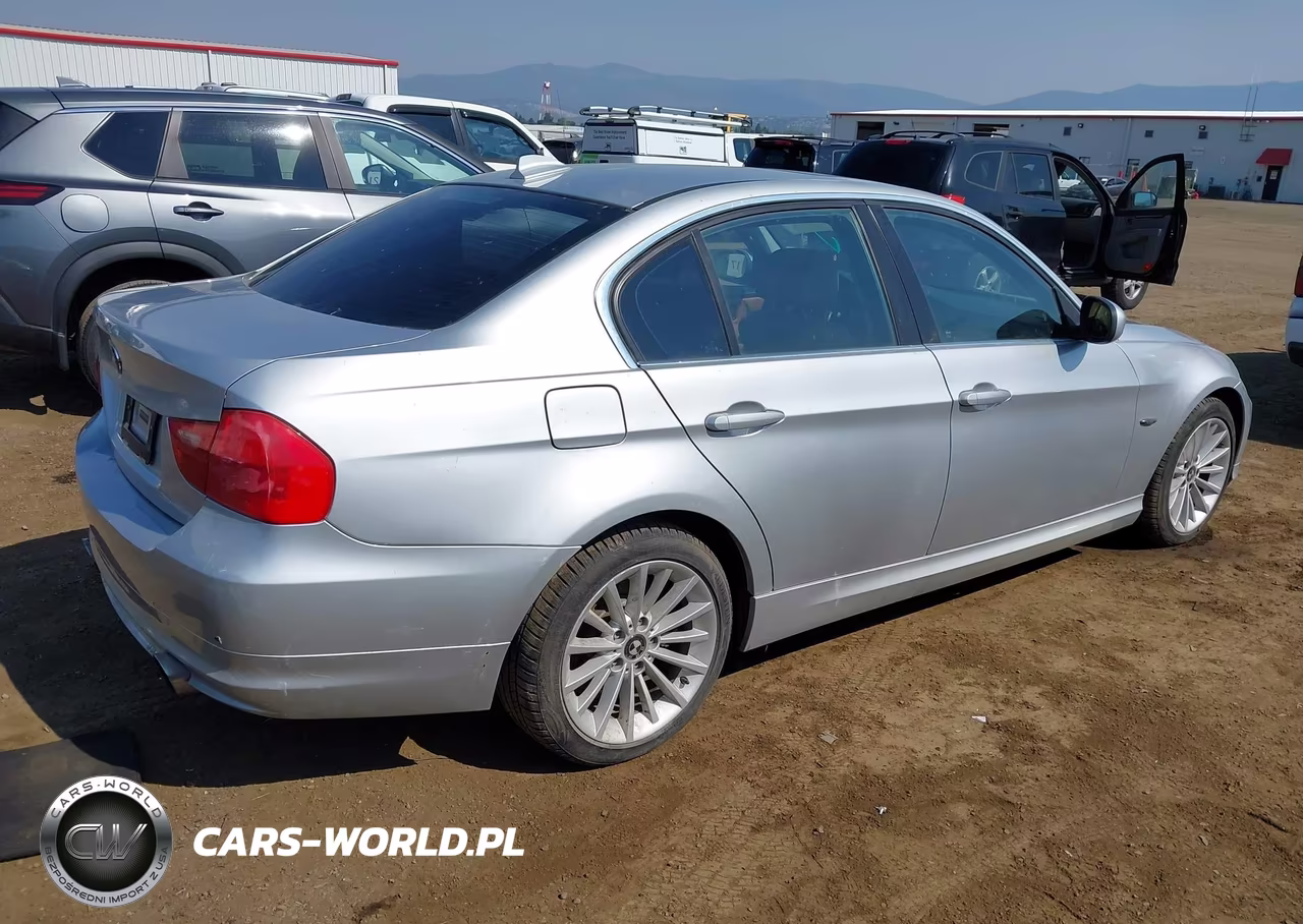 2011 BMW 335I xDrive VIN:WBAPL5C55BA919366 - 4