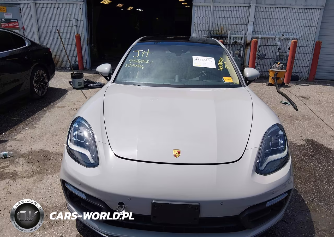 2023 Porsche Panamera 4-4 Platinum Edition-Platinum Edition VIN:WP0AJ2A7XPL102150 - 6