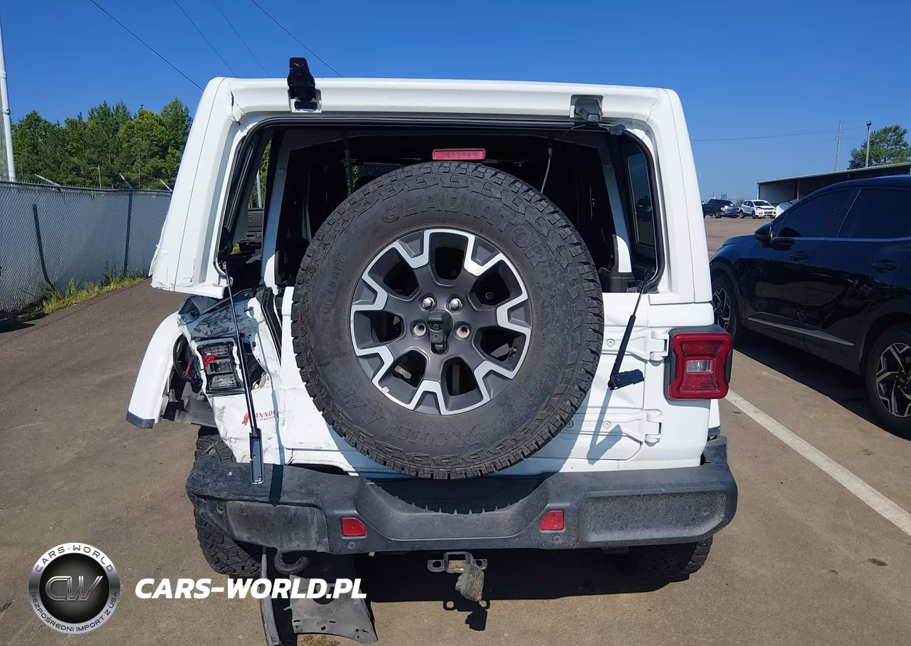 2024 Jeep Wrangler 4-Door Sahara 4X4 VIN:1C4PJXEN7RW158211 - 17