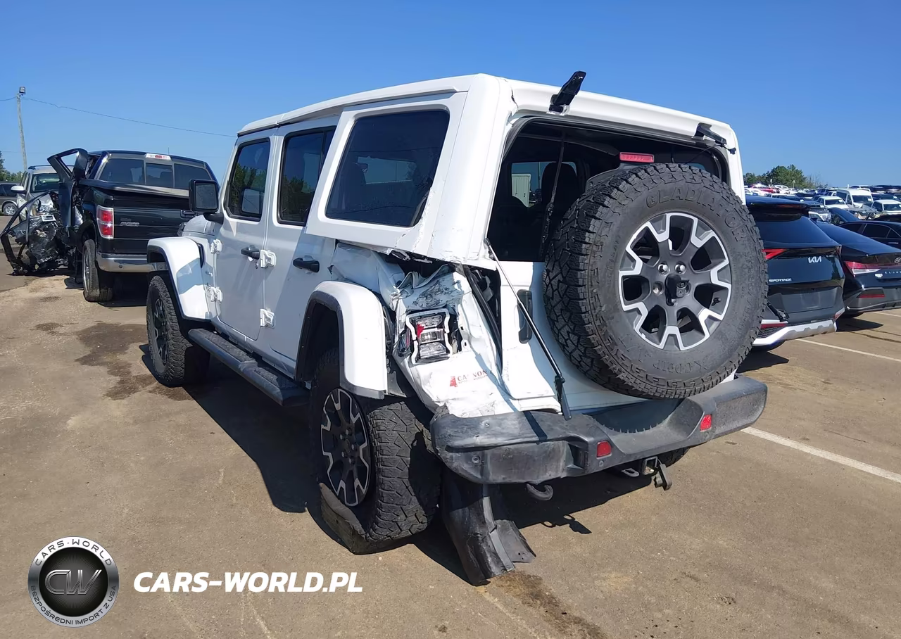 2024 Jeep Wrangler 4-Door Sahara 4X4 VIN:1C4PJXEN7RW158211 - 3