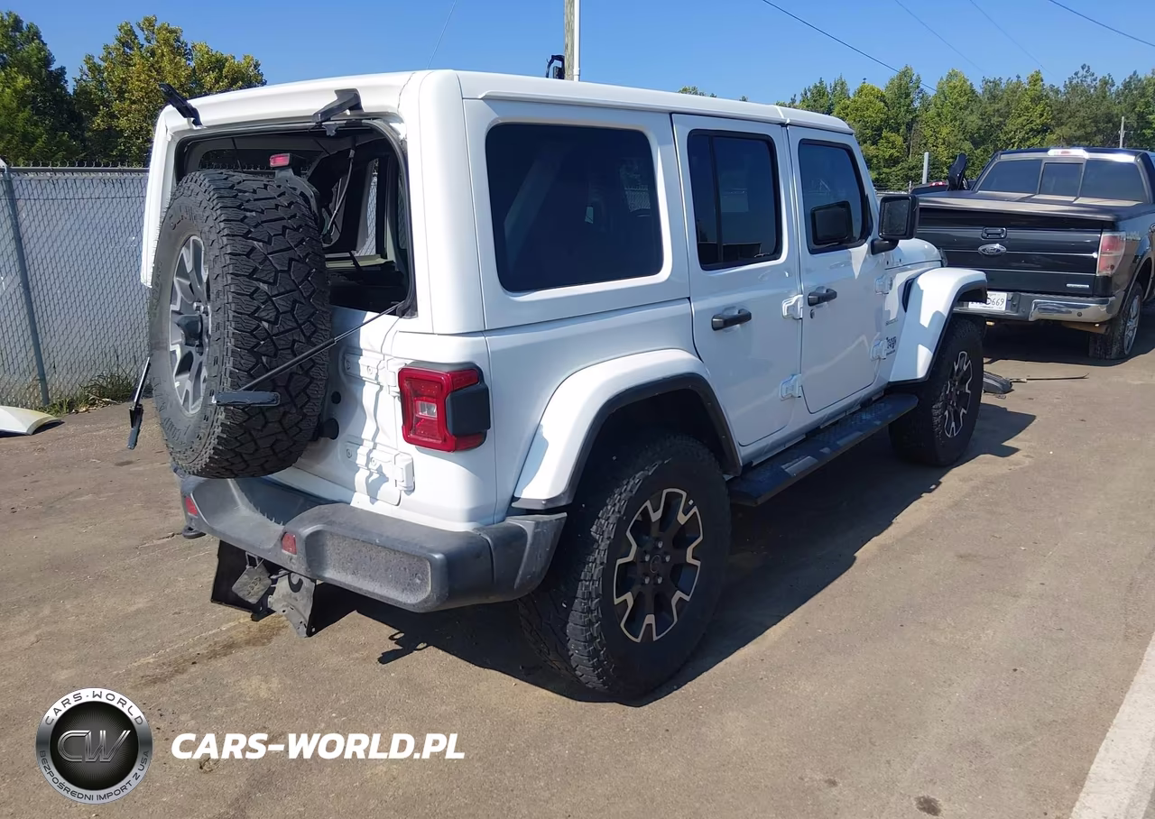 2024 Jeep Wrangler 4-Door Sahara 4X4 VIN:1C4PJXEN7RW158211 - 4