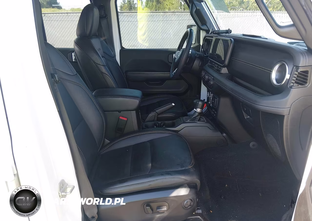 2024 Jeep Wrangler 4-Door Sahara 4X4 VIN:1C4PJXEN7RW158211 - 5