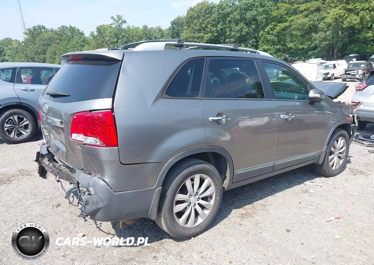 2011 Kia Sorento Ex VIN:5XYKU3A16BG181267 - 4