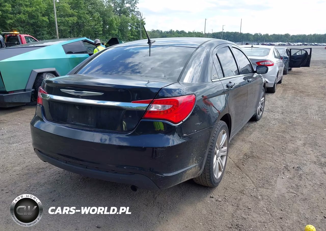 2013 Chrysler 200 Lx VIN:1C3CCBAB8DN641247 - 4