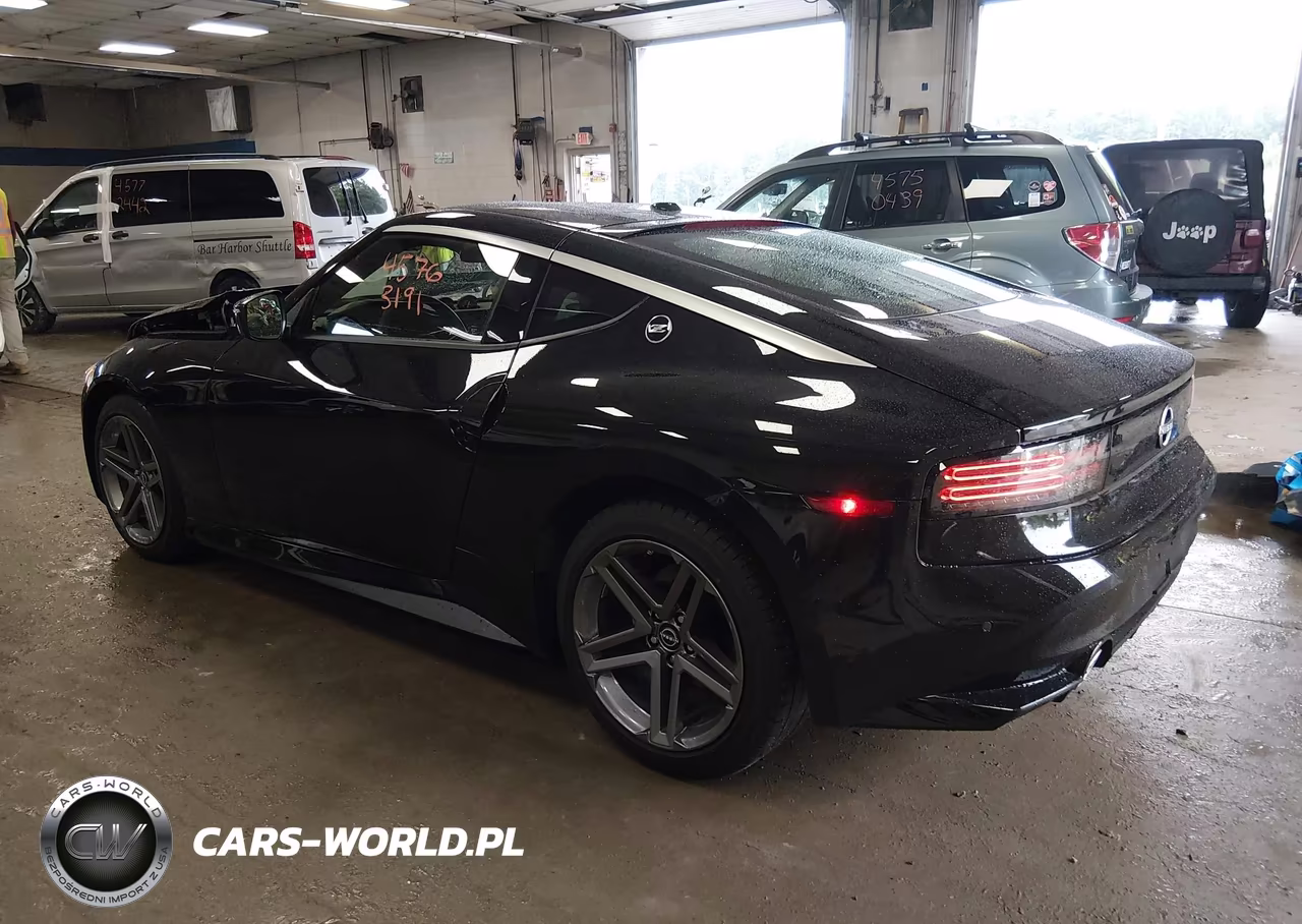 2025 Nissan Z Sport Manual Transmission VIN:JN1BZ4AH7SM411579 - 3