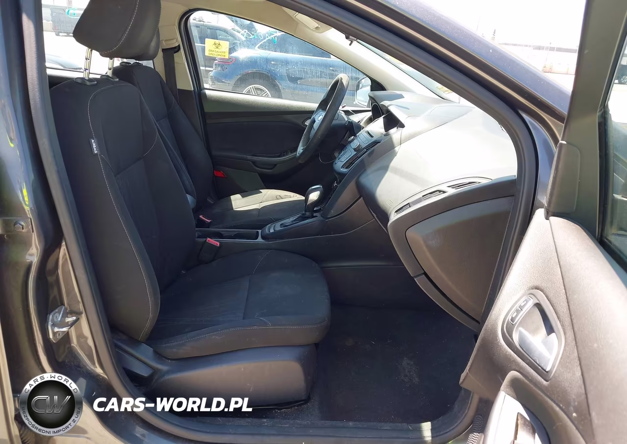 2015 Ford Focus Se VIN:1FADP3K23FL288767 - 5