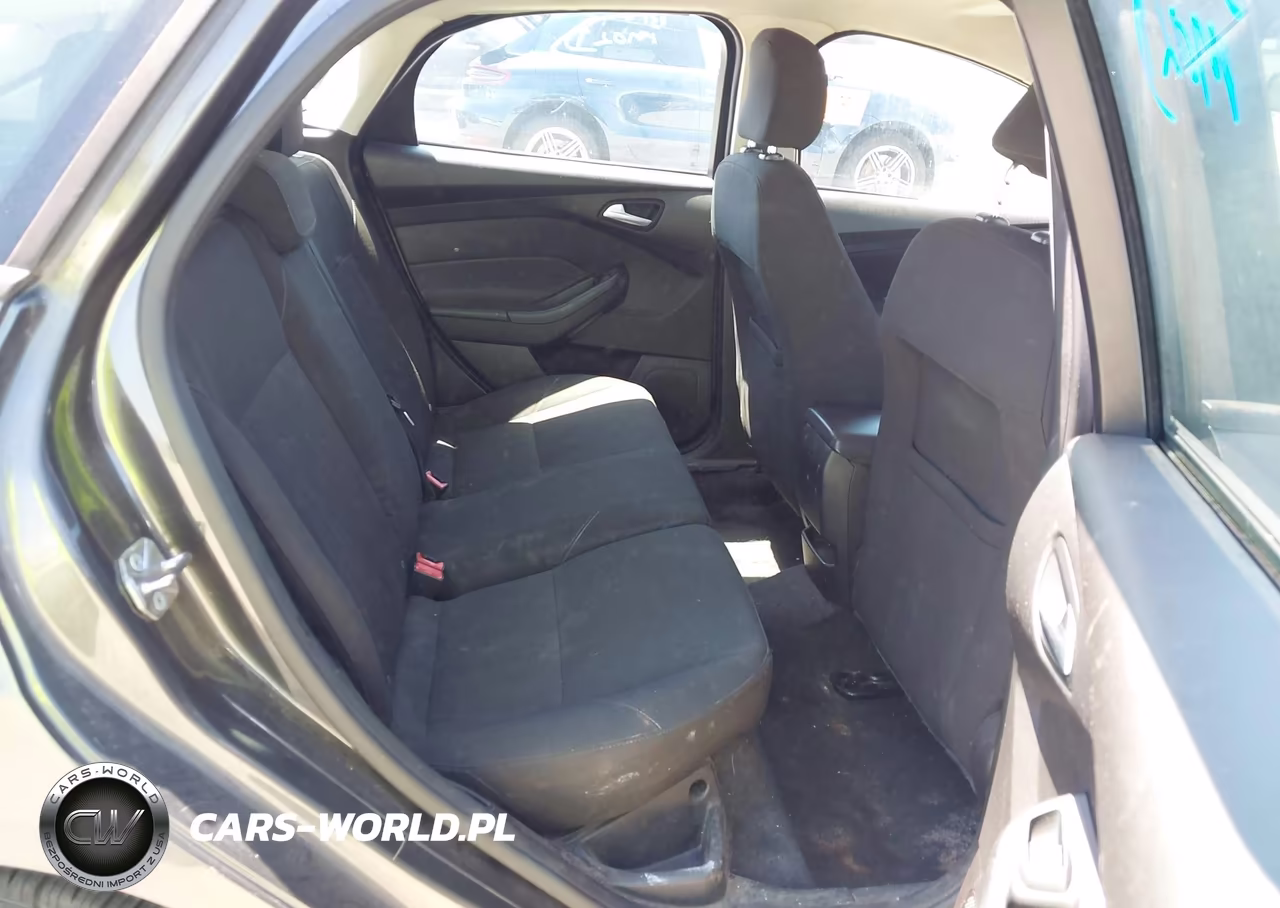 2015 Ford Focus Se VIN:1FADP3K23FL288767 - 8