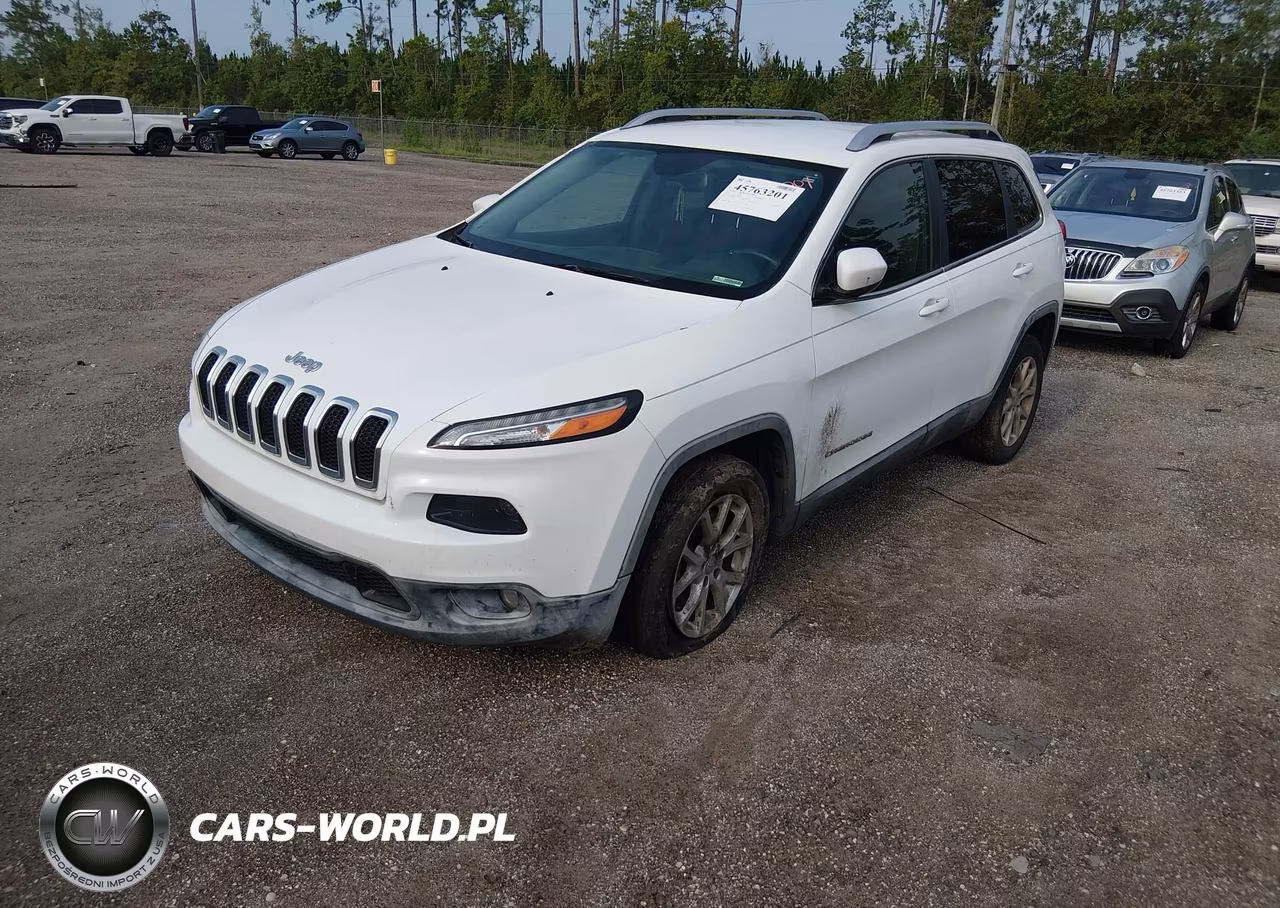 2015 Jeep Cherokee Latitude VIN:1C4PJLCB0FW676822 - 2