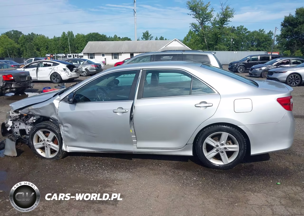 2014 Toyota Camry Se VIN:4T1BF1FKXEU316085 - 14