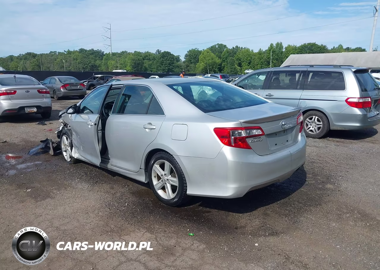 2014 Toyota Camry Se VIN:4T1BF1FKXEU316085 - 3