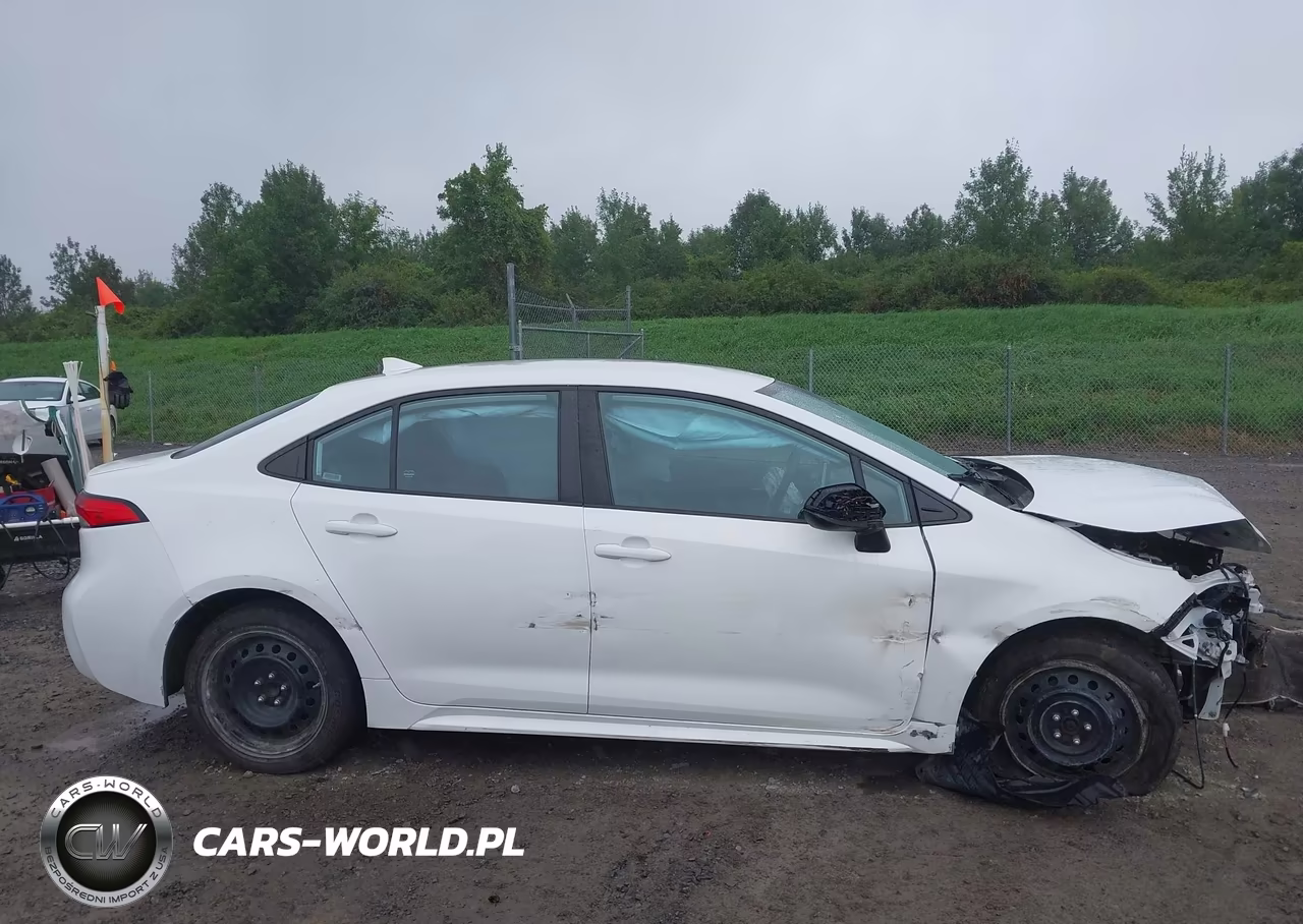 2021 Toyota Corolla Le VIN:5YFEPMAE1MP230645 - 13