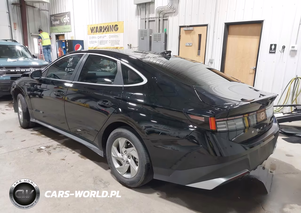 2025 Hyundai Sonata Se VIN:KMHL24JA8SA494512 - 3