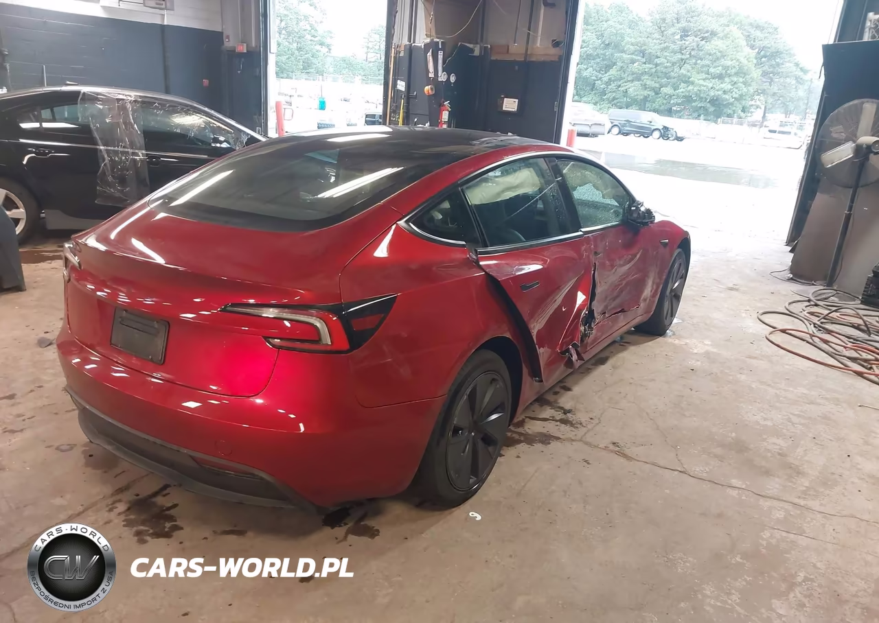 2026 Tesla Model 3 VIN:5YJ3E1EA6TF134586 - 4
